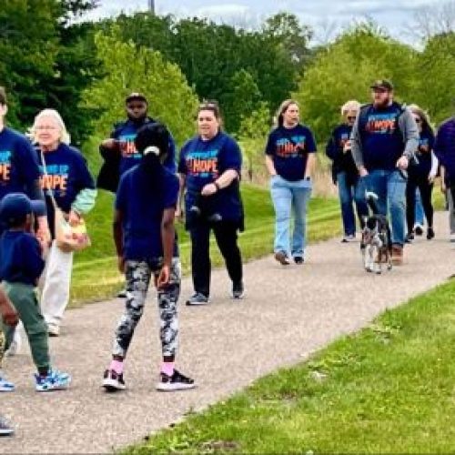 People walking at Stepping Up 4 Hope walk